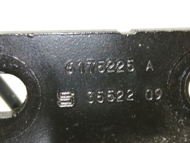 Recambio de enganche cinturon trasero central para peugeot rcz basis referencia OEM IAM 6175225A 3552209 0102288F3