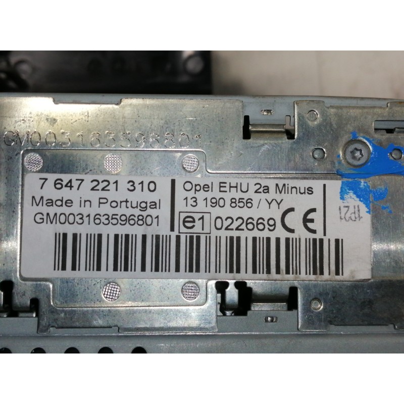 Recambio de sistema audio / radio cd para opel zafira b cosmo referencia OEM IAM 13190856 022669 / 13190856 7647221310