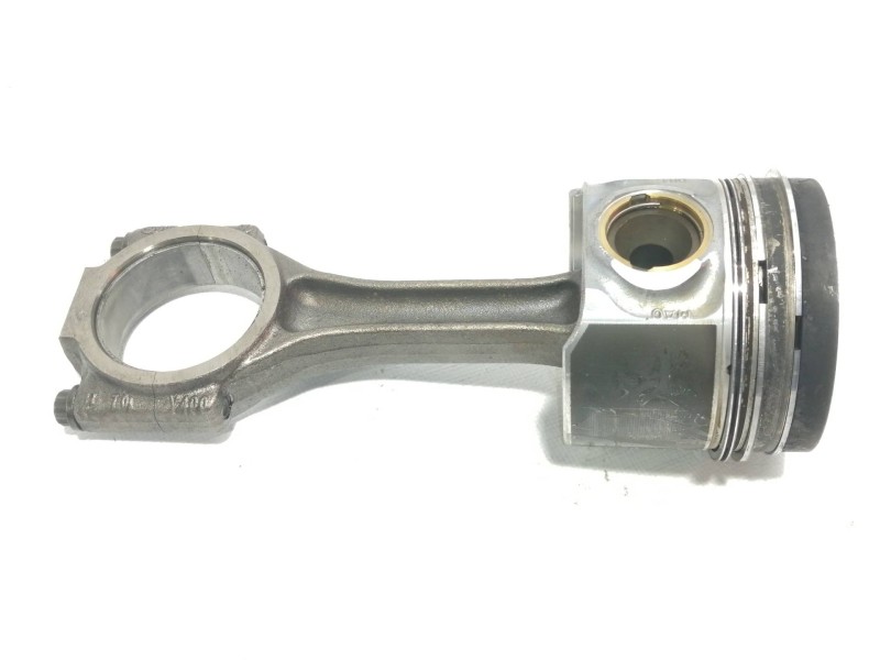 Recambio de piston para mitsubishi outlander (cw0) 2.0 di-d intense referencia OEM IAM 038J  CON BIELA