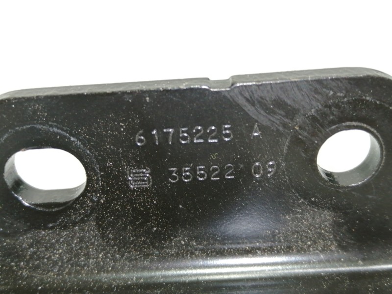 Recambio de enganche cinturon trasero central para peugeot rcz basis referencia OEM IAM 6175225A 3552209 0102288F3