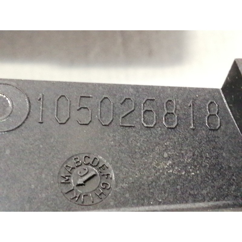 Recambio de pomo palanca cambio para bmw serie 1 lim. (f20) 116d referencia OEM IAM 105026818  