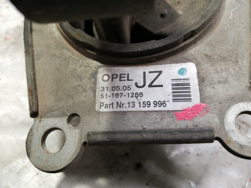 Recambio de soporte motor delantero para opel astra gtc sport referencia OEM IAM 13159996 90575460 