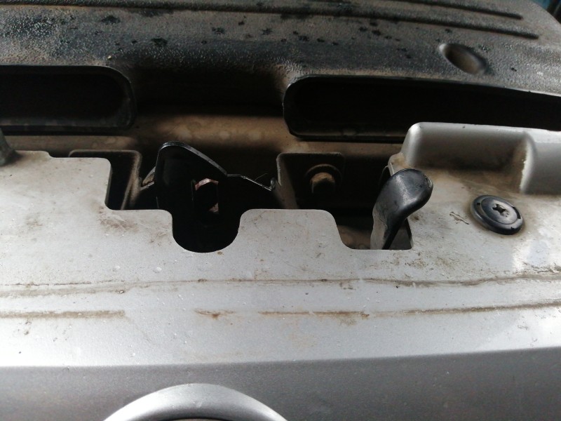 Recambio de cerradura capot para ssangyong kyron 200 xdi limited referencia OEM IAM   