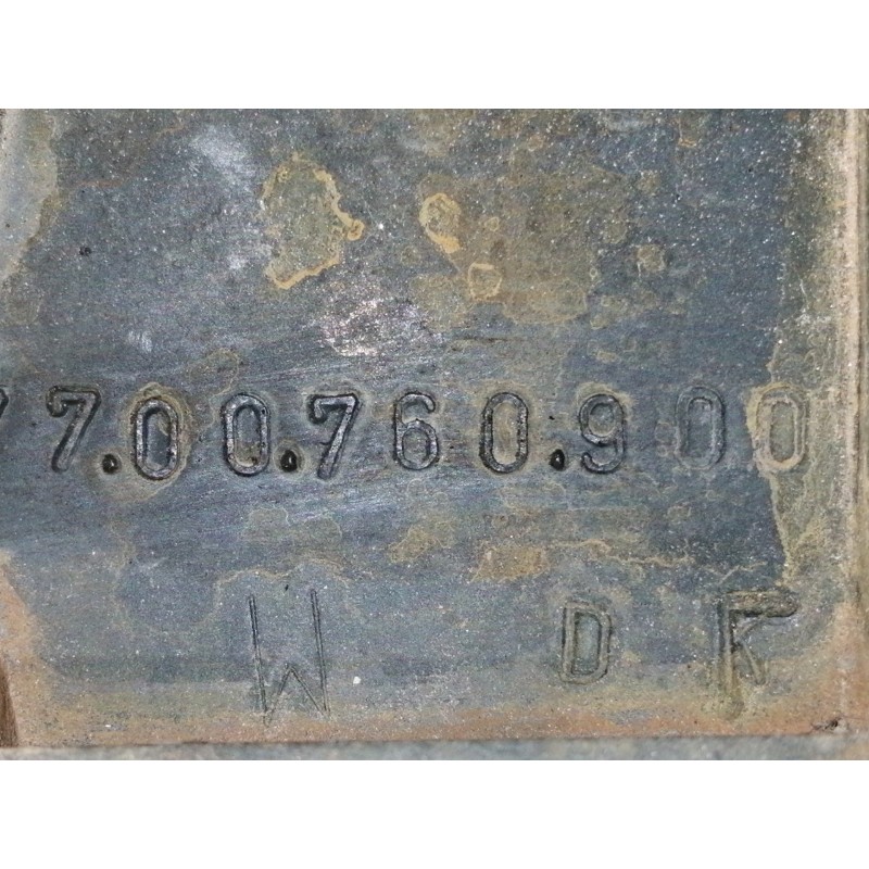 Recambio de rejilla delantera para renault rapid/express (f40) 1.1 referencia OEM IAM 7700760900  