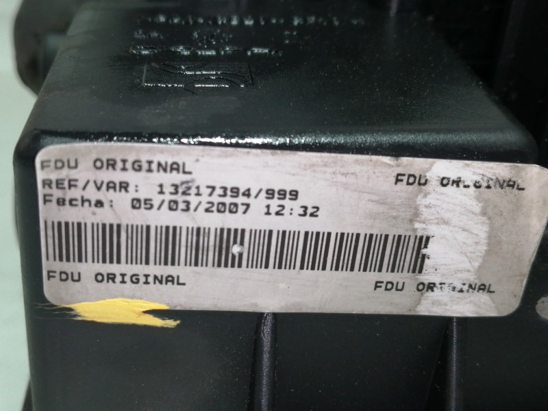 Recambio de caja reles / fusibles para opel corsa d cosmo referencia OEM IAM 13217394EH 13217394 
