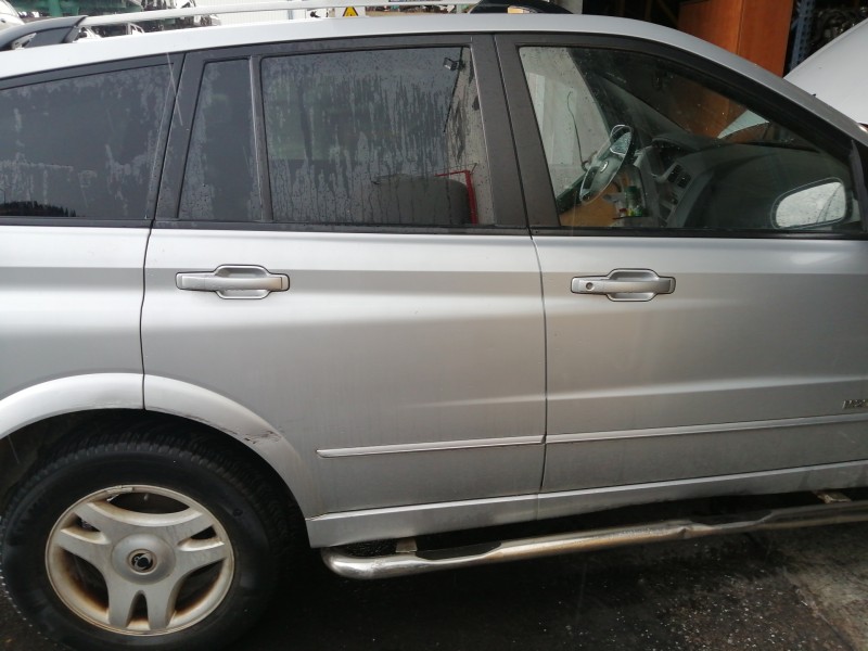 Recambio de puerta trasera derecha para ssangyong kyron 200 xdi limited referencia OEM IAM   