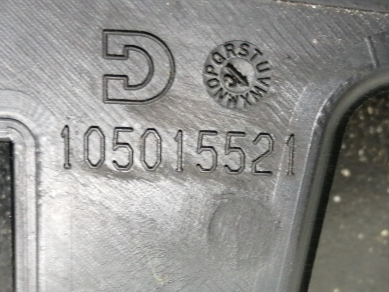 Recambio de apoyabrazos central para bmw serie 1 lim. (f20) 116d referencia OEM IAM 923014318  