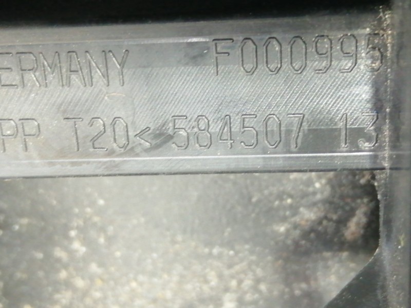 Recambio de apoyabrazos central para bmw serie 1 lim. (f20) 116d referencia OEM IAM 923014318  