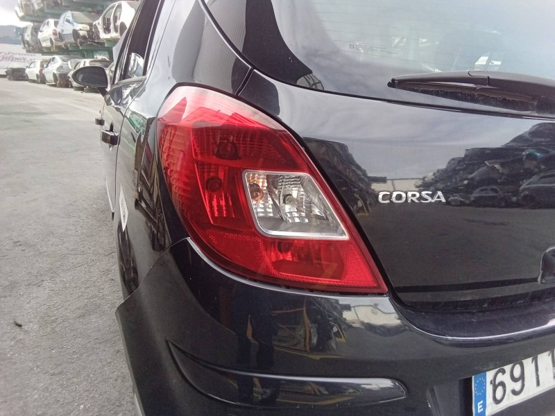 Recambio de piloto trasero izquierdo para opel corsa d cosmo referencia OEM IAM 89318830  