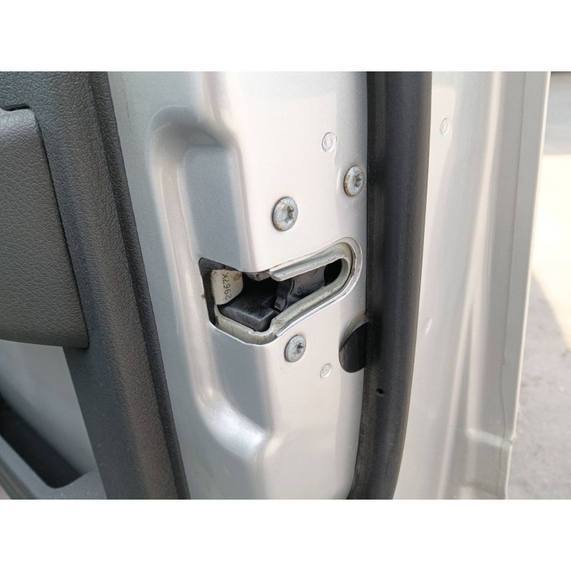 Recambio de cerradura puerta delantera derecha para dodge nitro 2.8 crd 4wd referencia OEM IAM 04589466AH  
