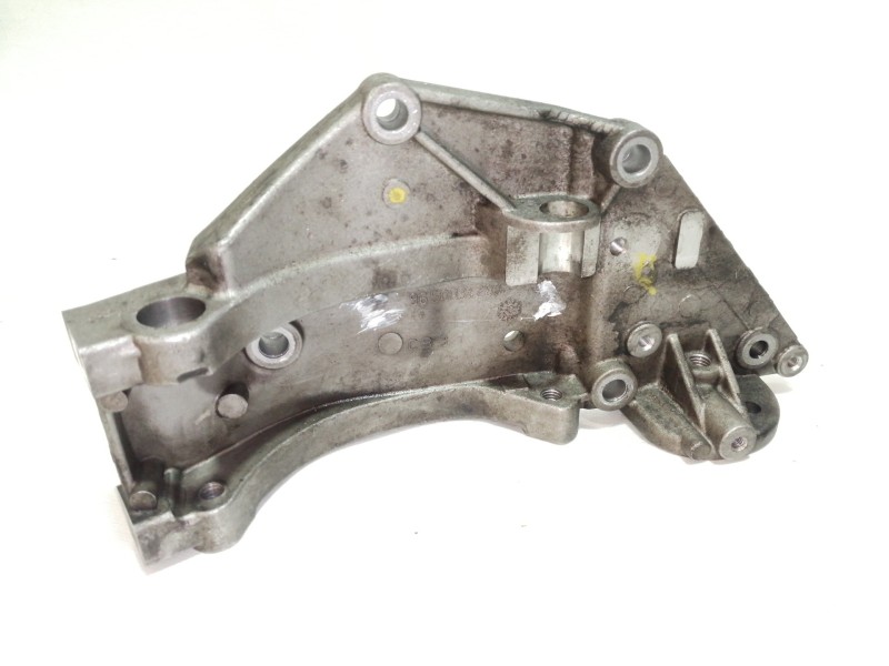 Recambio de soporte alternador para peugeot 407 st sport referencia OEM IAM 9650034280  