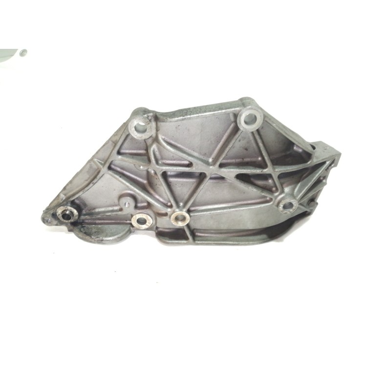 Recambio de soporte alternador para peugeot 407 st sport referencia OEM IAM 9650034280  
