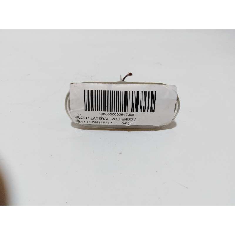 Recambio de piloto lateral izquierdo para seat leon (1p1) referencia OEM IAM 6L0949117A  