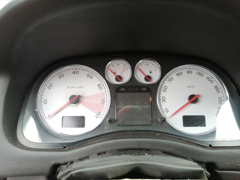 Recambio de cuadro instrumentos para peugeot 307 cc (s2) básico referencia OEM IAM 9655925780 N55376363X 216785114 NS5376363 