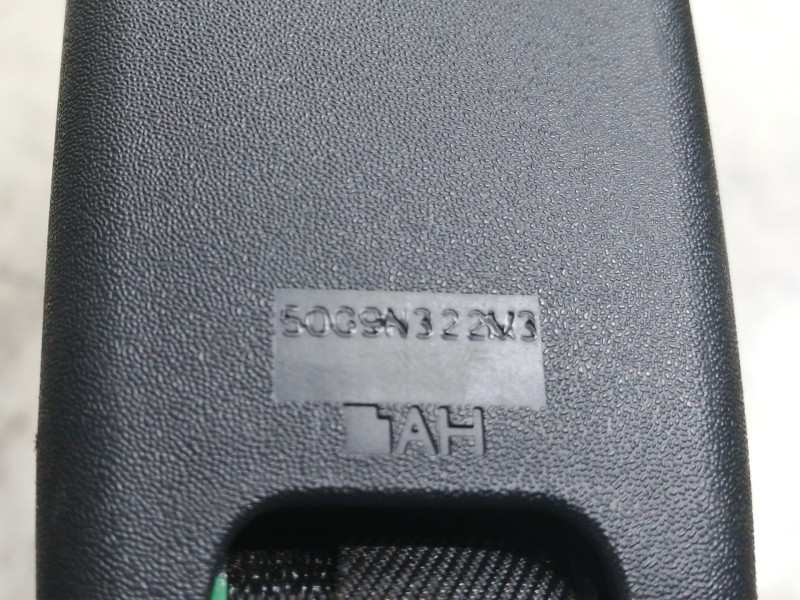 Recambio de enganche cinturon trasero derecho para citroën c1 airscape shine referencia OEM IAM 5009N322V3  