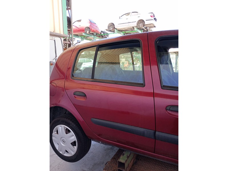 Recambio de puerta trasera derecha para renault clio ii fase ii (b/cb0) authentique referencia OEM IAM COMPLETA  