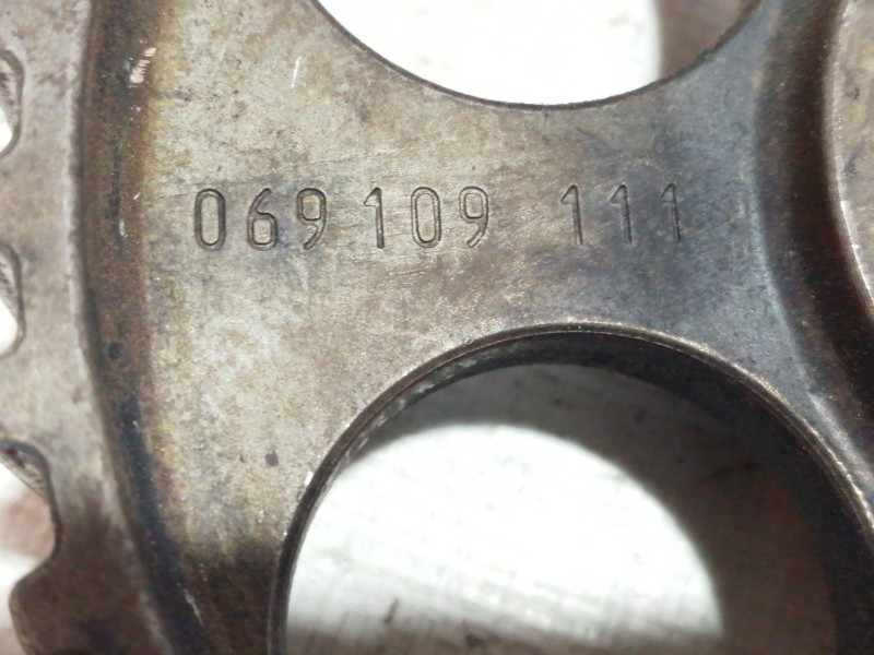 Recambio de polea arbol levas para volkswagen t4 transporter/furgoneta (mod. 1991) caja cerrada economy referencia OEM IAM 06910