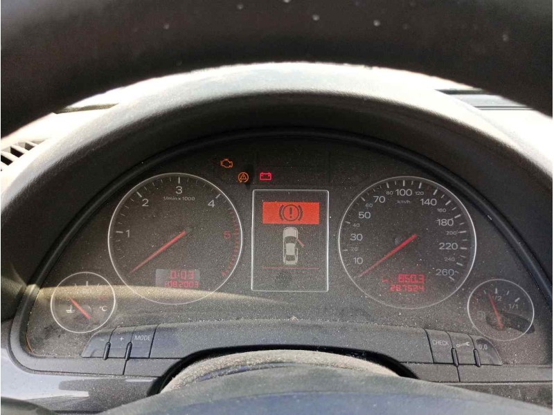 Recambio de cuadro instrumentos para audi a4 berlina (8e) 1.9 tdi (96kw) referencia OEM IAM   