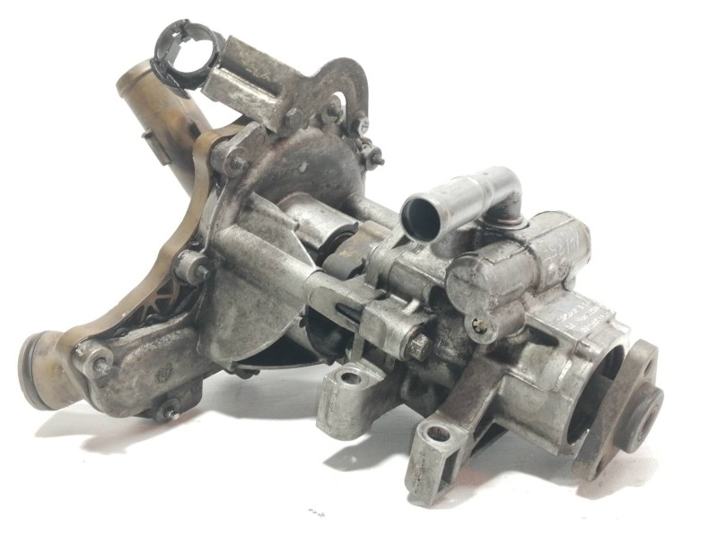 Recambio de bomba servodireccion para ford transit caja cerrada ´06 ft 330 m (medio) pkw (turismo) referencia OEM IAM 6D113A674A