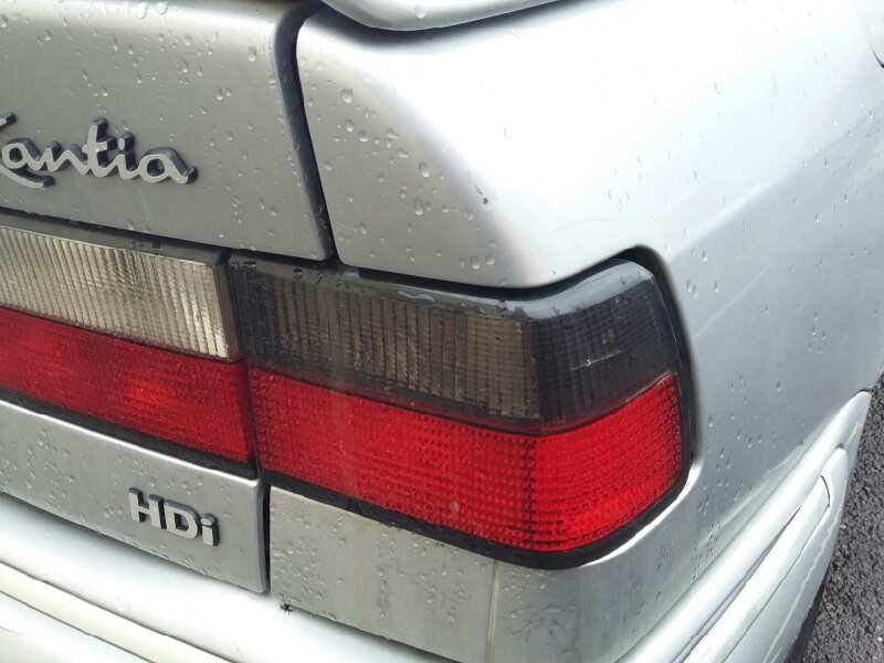 Recambio de piloto trasero derecho para citroën xantia berlina 1.9 diesel referencia OEM IAM 2223  