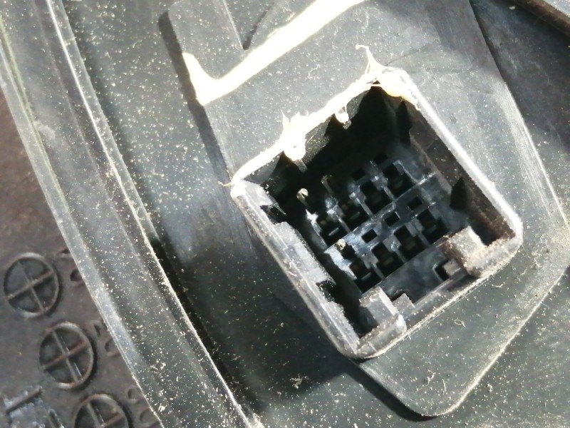 Recambio de retrovisor derecho para kia rio ipanema berlina referencia OEM IAM   ELECTRICO