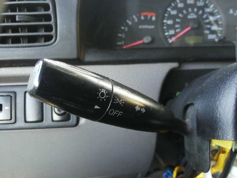 Recambio de mando multifuncion para kia rio ipanema berlina referencia OEM IAM 45131A1002  