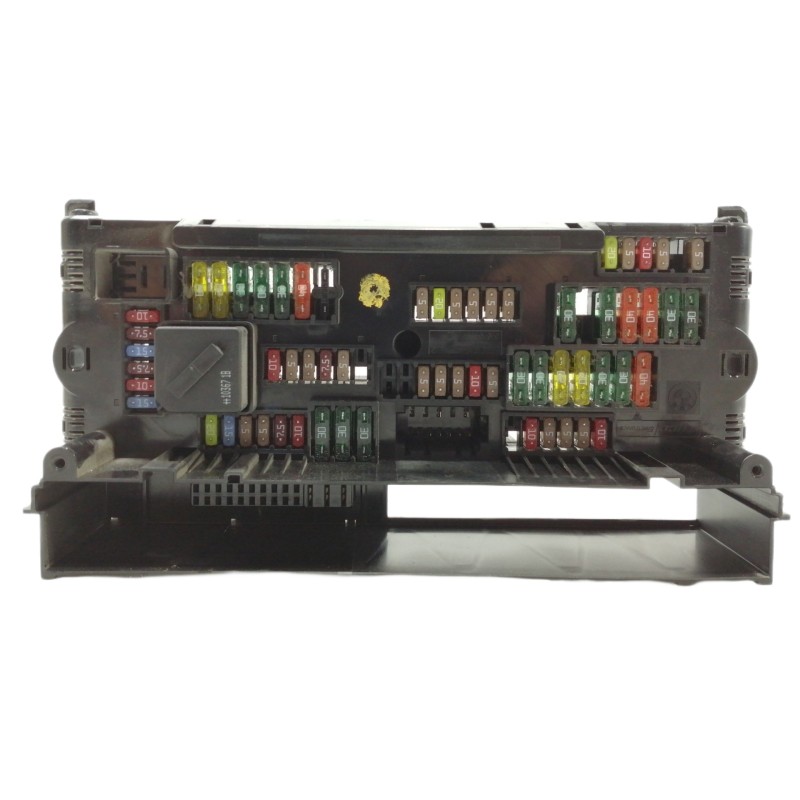 Recambio de caja reles / fusibles para bmw serie 5 lim. (f10) 520d referencia OEM IAM 217033442E 923442101 016704871