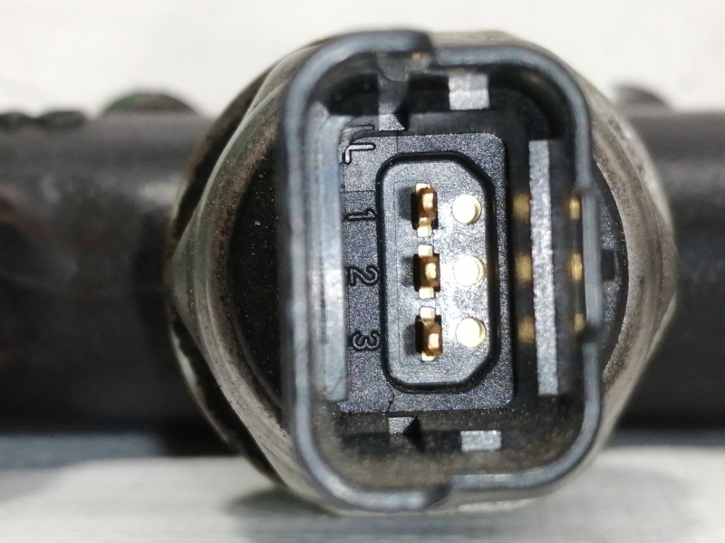 Recambio de rampa inyectora para peugeot 307 berlina (s2) xs referencia OEM IAM 9654726280  