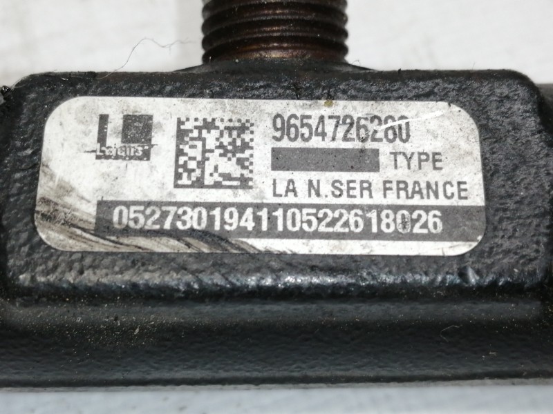 Recambio de rampa inyectora para peugeot 307 berlina (s2) xs referencia OEM IAM 9654726280  