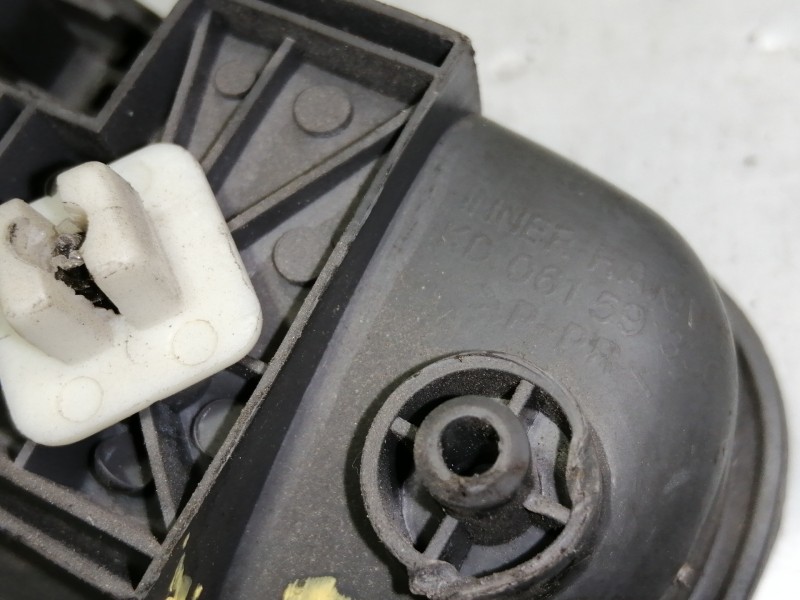 Recambio de maneta interior delantera izquierda para kia rio ls berlina referencia OEM IAM KD06159330  