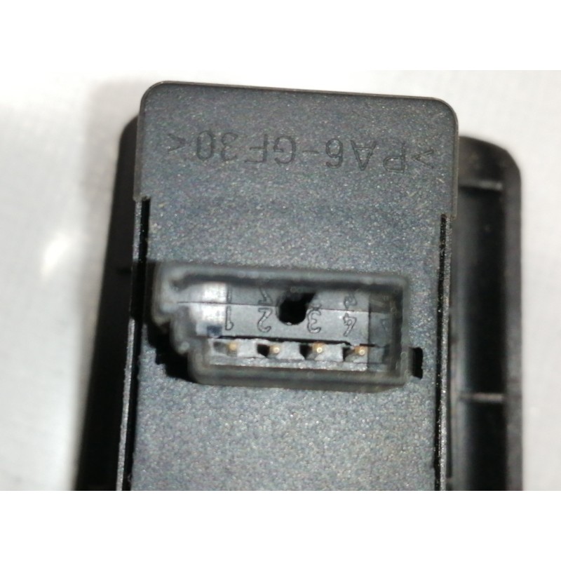 Recambio de mando elevalunas trasero derecho para bmw x5 (e53) 3.0d referencia OEM IAM 8385956  