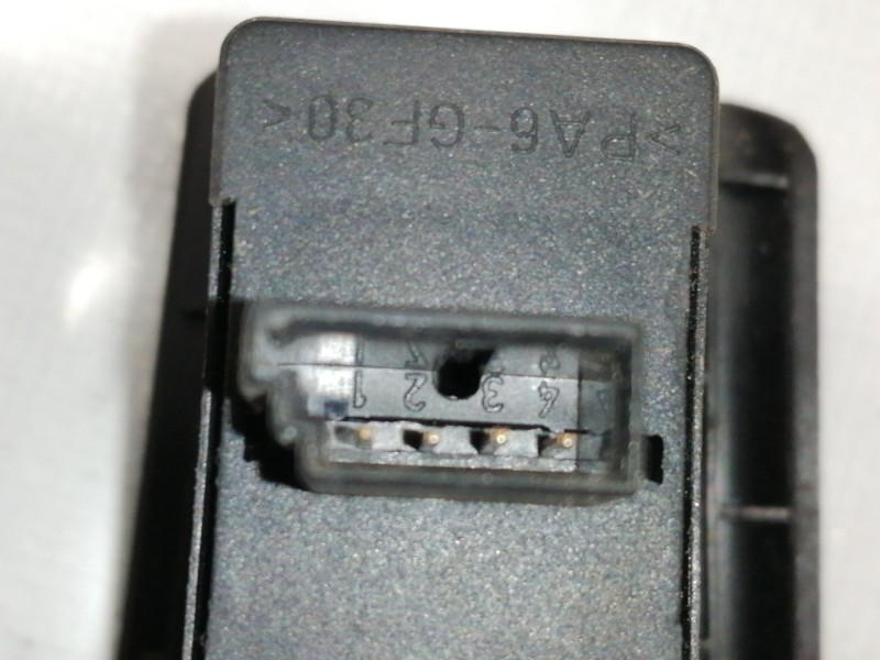 Recambio de mando elevalunas trasero derecho para bmw x5 (e53) 3.0d referencia OEM IAM 8385956  