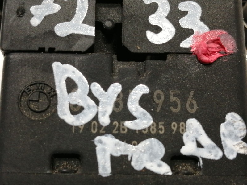 Recambio de mando elevalunas trasero derecho para bmw x5 (e53) 3.0d referencia OEM IAM 8385956  