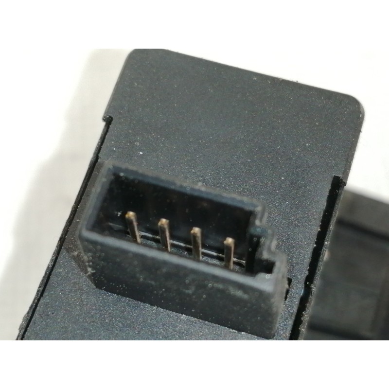 Recambio de mando elevalunas trasero izquierdo para bmw x5 (e53) 3.0d referencia OEM IAM 8385955  