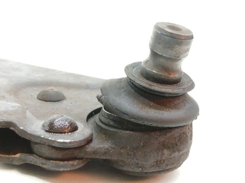 Recambio de brazo suspension inferior delantero derecho para ford fiesta (cbk) fun referencia OEM IAM   