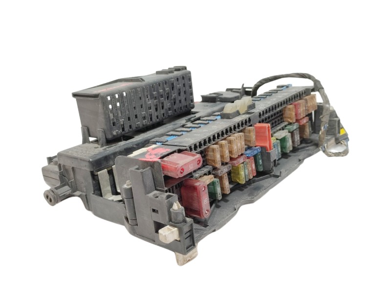 Recambio de caja reles / fusibles para bmw serie 3 berlina (e46) 320d referencia OEM IAM 18500000000  