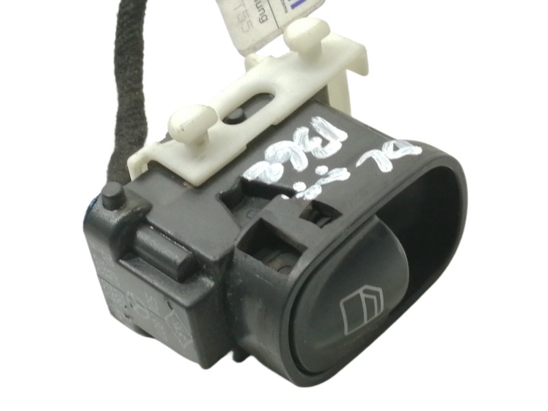 Recambio de mando elevalunas delantero derecho para mercedes-benz clase c (w203) berlina 270 cdi (203.016) referencia OEM IAM A2