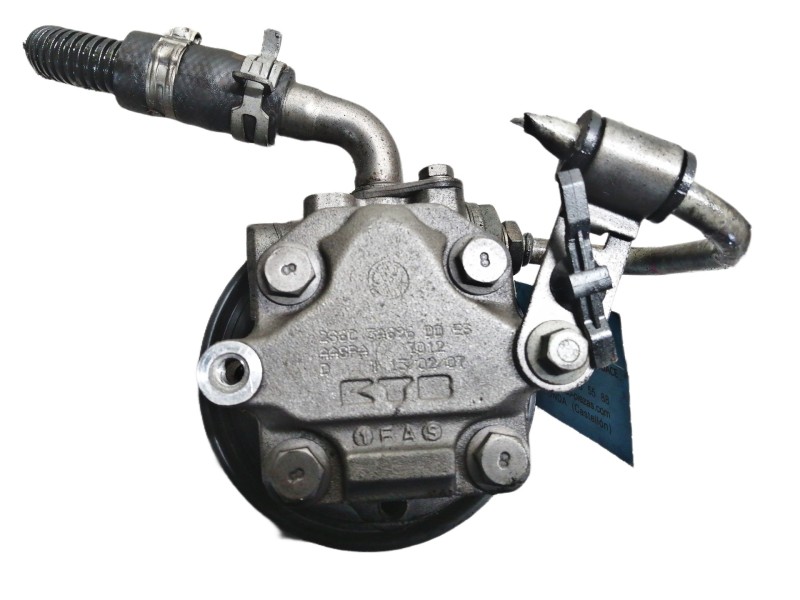 Recambio de bomba direccion para ford fiesta (cbk) ambiente referencia OEM IAM 236C3A696DD  