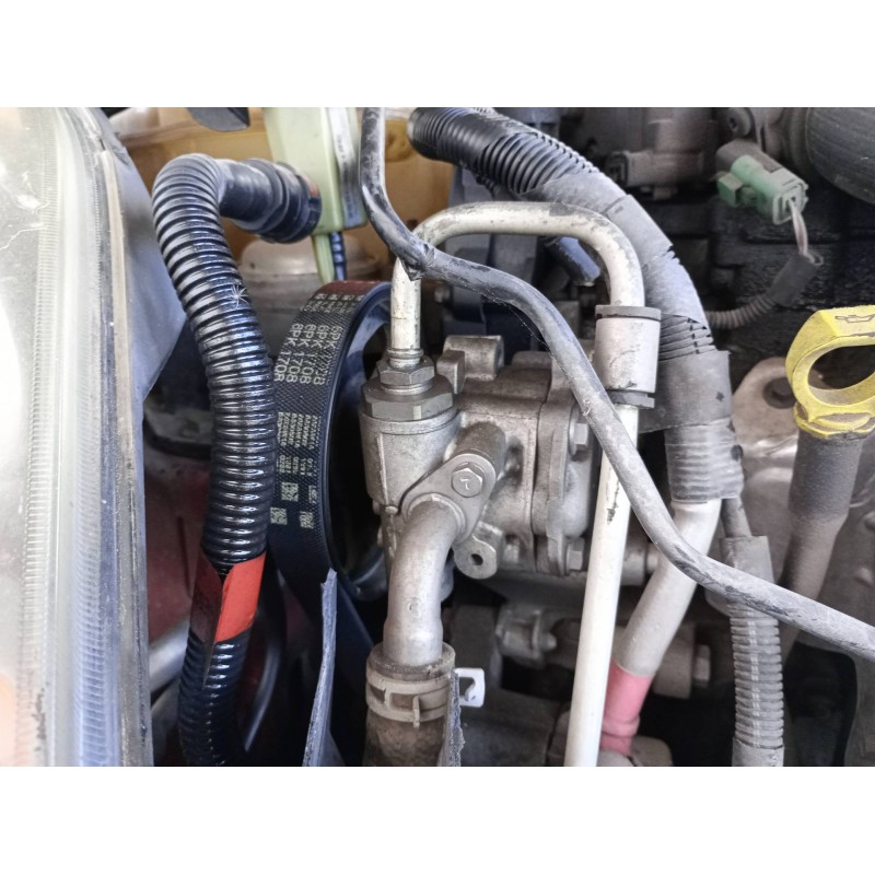 Recambio de bomba direccion para ford fiesta (cbk) ambiente referencia OEM IAM 236C3A696DD  