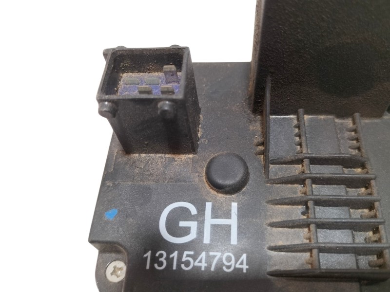 Recambio de cerradura puerta trasera derecha para opel meriva 1.4 16v referencia OEM IAM 13154794  