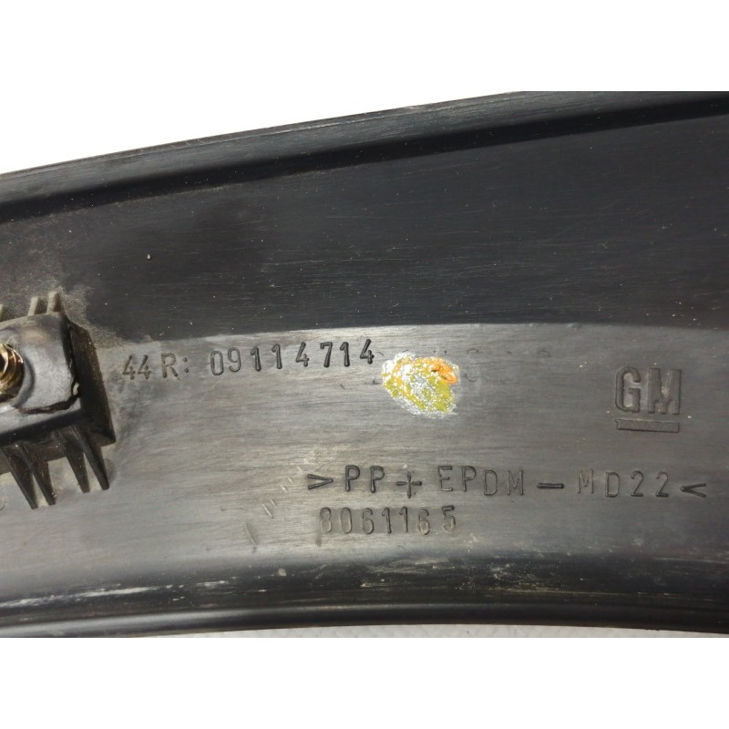 Recambio de aletin trasero derecho para opel corsa c club referencia OEM IAM 09114714  