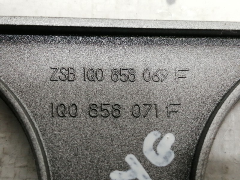 Recambio de moldura para volkswagen scirocco (137) 2.0 tdi (103kw) referencia OEM IAM 1Q0858071F ZSB1Q0858069F 1Q0858069F