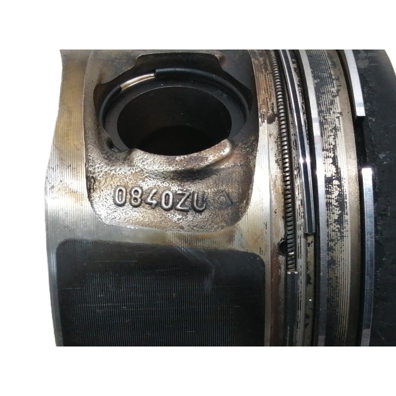 Recambio de piston para bmw serie 5 lim. (f10) 520d referencia OEM IAM 0840ZU  