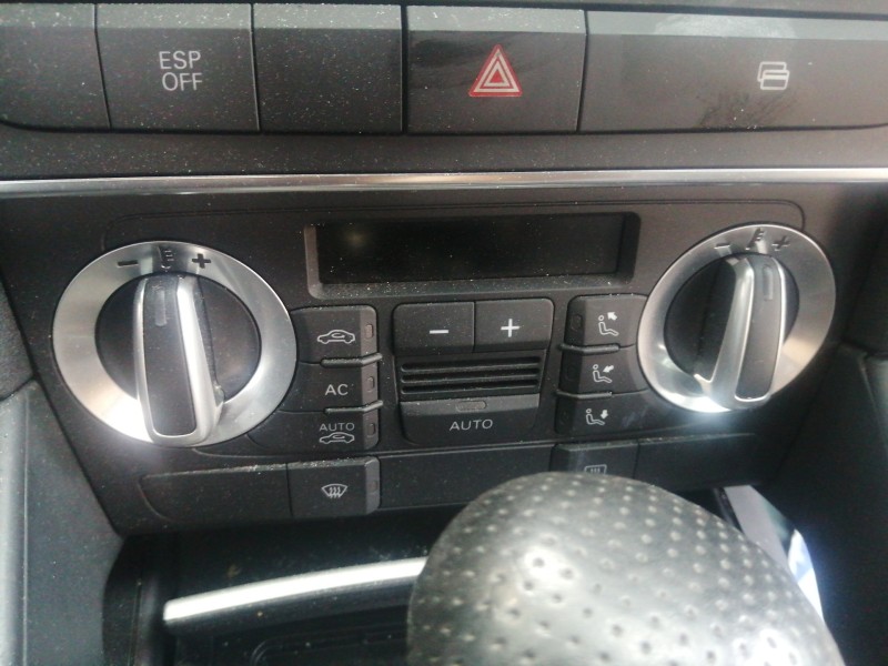 Recambio de mando calefaccion / aire acondicionado para audi a3 sportback (8p) 1.8 tfsi ambiente referencia OEM IAM 8P0820043BK 