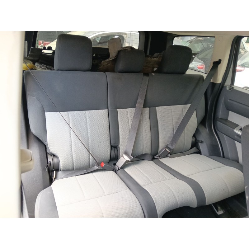 Recambio de cinturon seguridad trasero derecho para dodge nitro 2.8 crd 4wd referencia OEM IAM 5KJ76XDVAH  