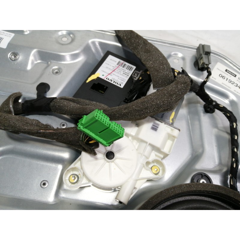 Recambio de elevalunas delantero izquierdo para volvo v50 familiar 2.0 d kinetic referencia OEM IAM 8679080 30710161 / 060421120