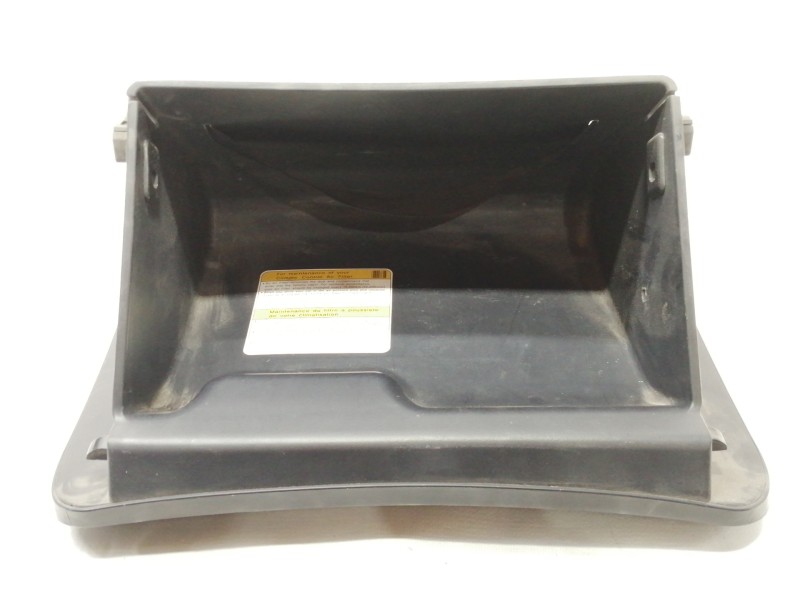 Recambio de guantera para kia sportage ex referencia OEM IAM KM84501A  