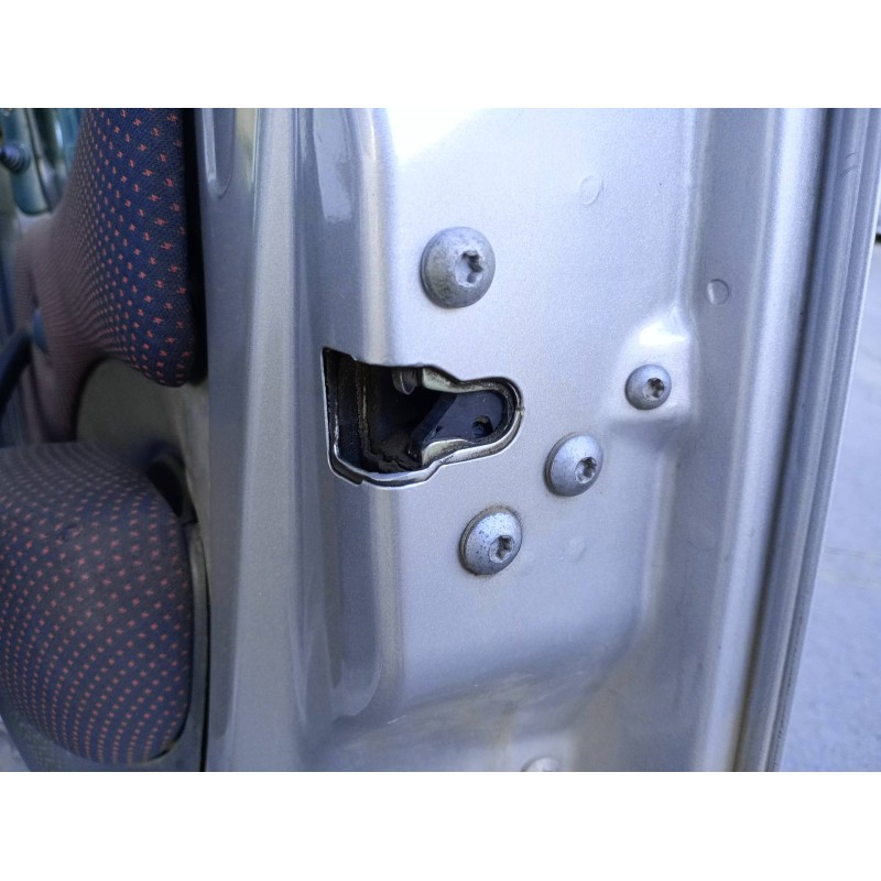 Recambio de cerradura puerta delantera derecha para fiat doblo cargo (223) 1.9 jtd furg. acristalado referencia OEM IAM   