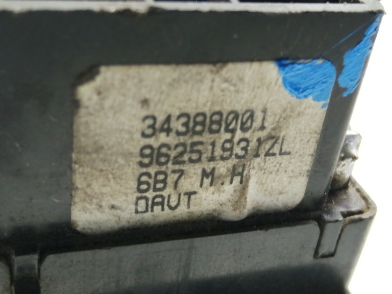 Recambio de mando intermitentes para citroën xantia berlina 1.9 turbodiesel referencia OEM IAM 34388001 96251931ZL 