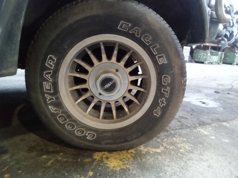 Recambio de llanta para nissan terrano (wd21) 2.7 td referencia OEM IAM 15´´  